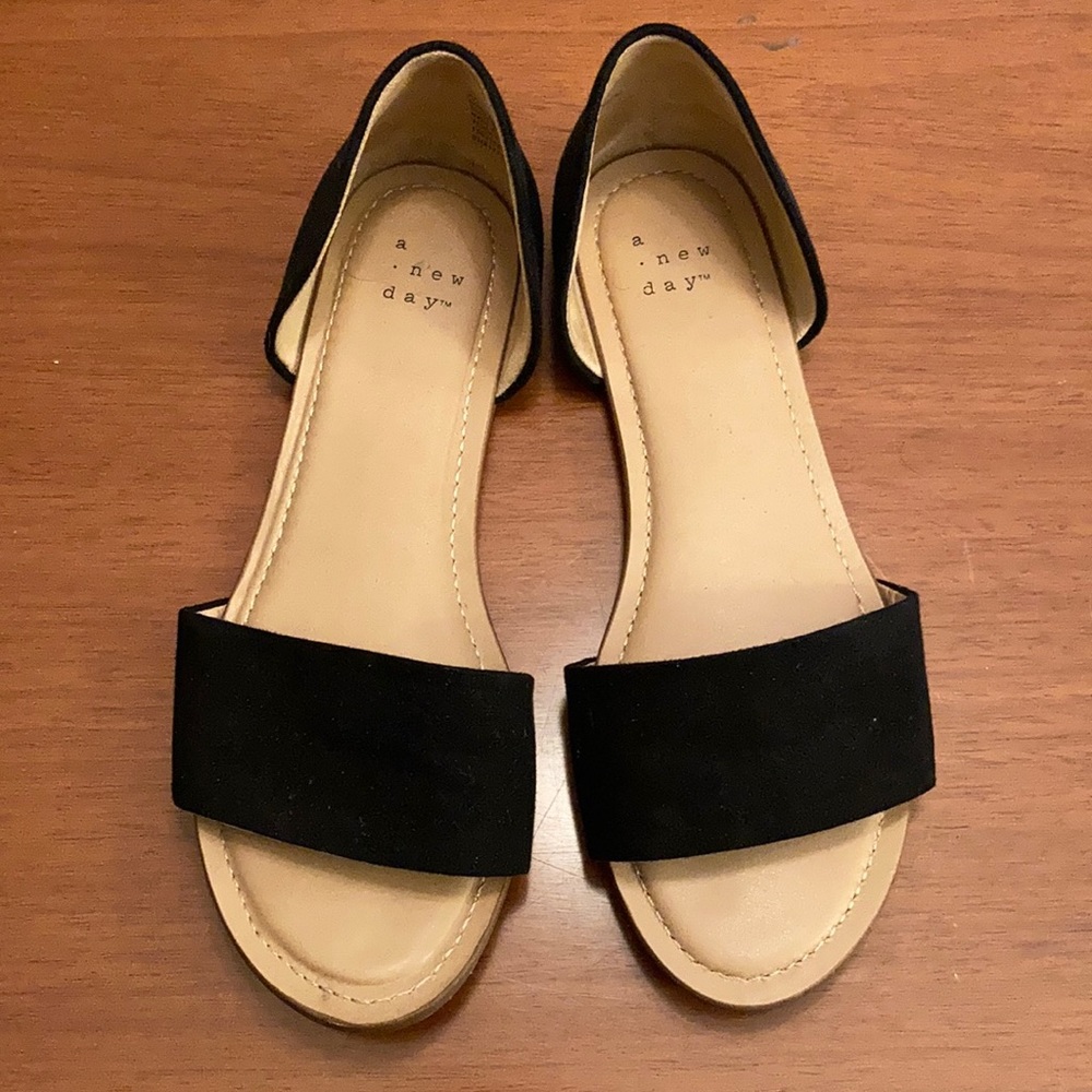 Target a new day sandal